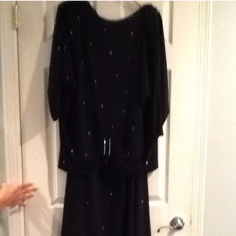 Pat Richards by Michael Maiello Blouse Skirt &Cape
